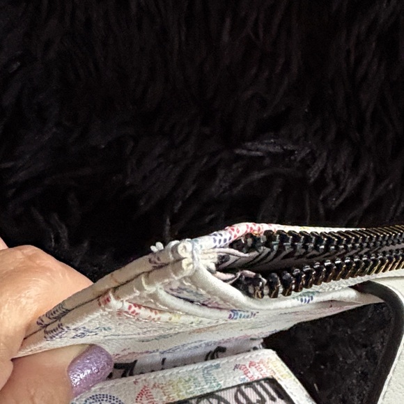 Juicy Couture White Multicolor Logo Wallet - Picture 8 of 12